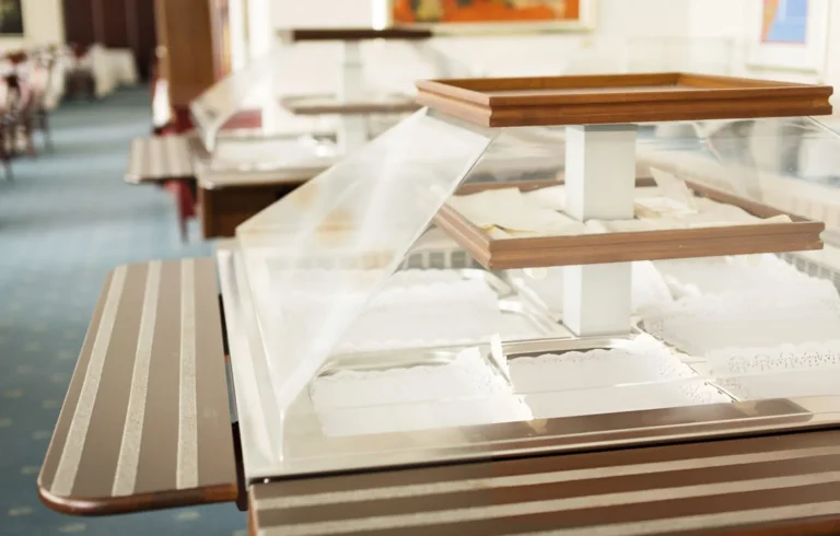 Descubre las posibilidades del metacrilato para tu hogar y negocio