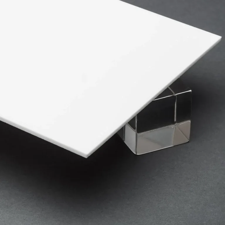 Planchas de metacrilato opaco en colores sólidos