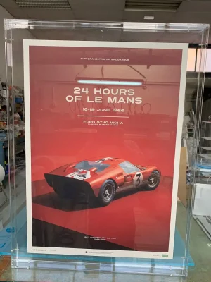 Displays de metacrilato a medida para eventos publicitarios