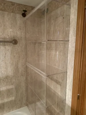 Estantería de metacrilato para la ducha