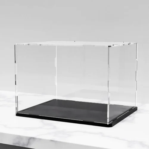 Tapas de metacrilato a medida, resistentes y transparentes, ideales para protección y exhibición.