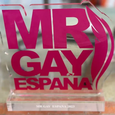Trofeos y premios en metacrilato en Madrid